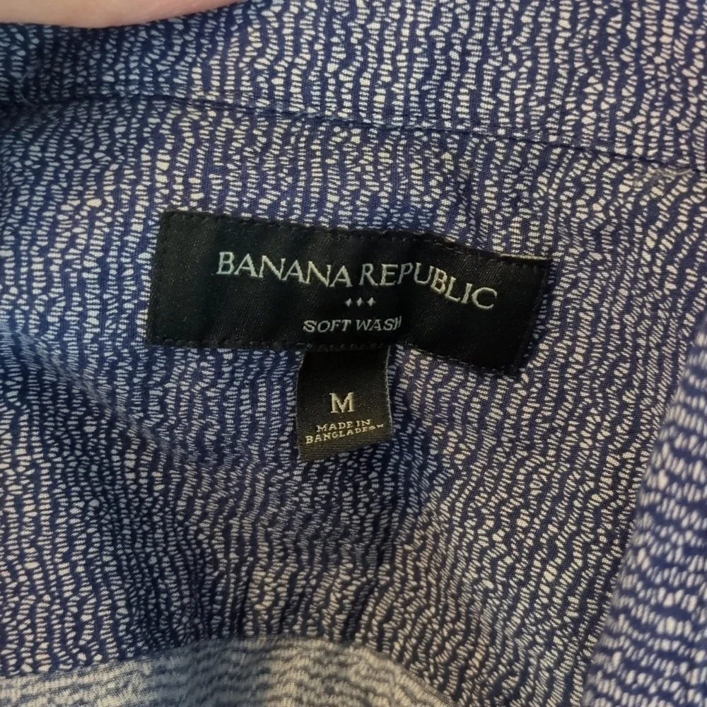 Banana Republic Navy Soft Wash Cotton Short Sleeved Button Down Shirt